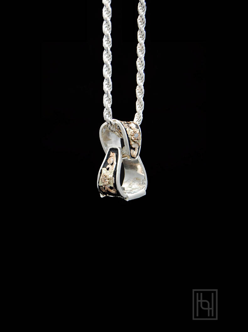 Stirrup Pendant W Crystal Clear