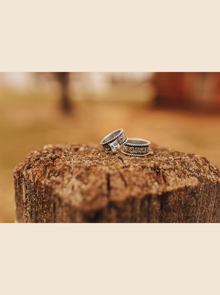 Western Silver & Rope Ring Lifestyle Image