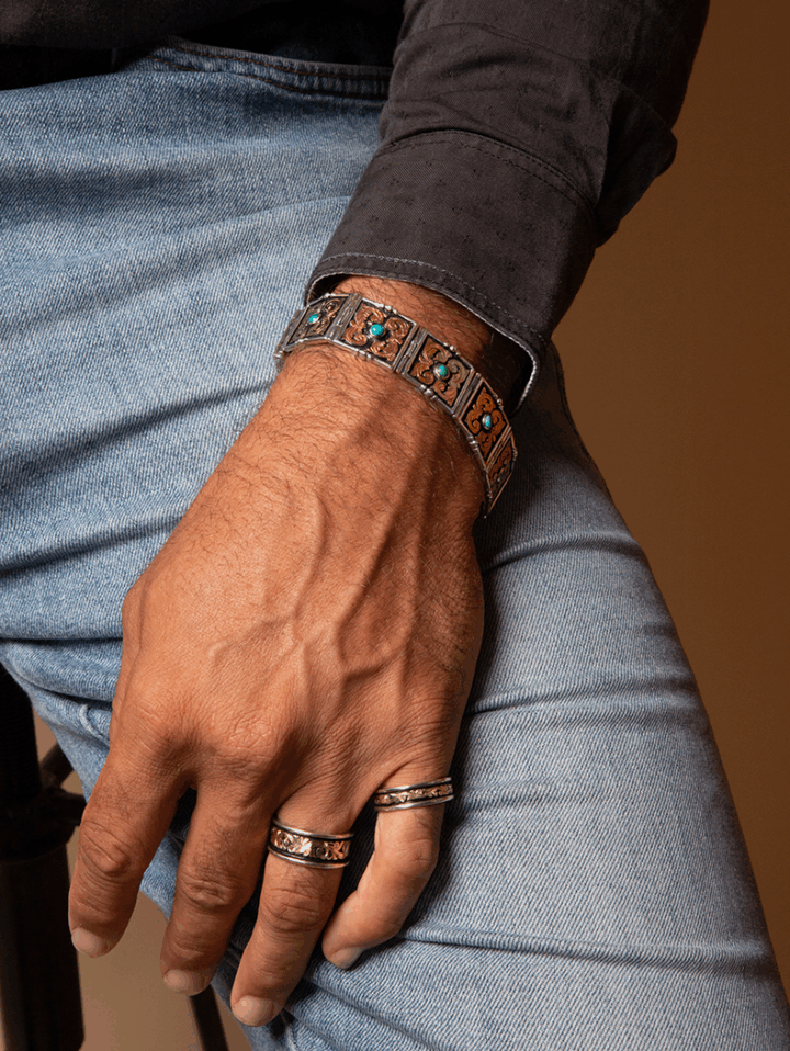RimRock™ Link Bracelet Classic Gold Scroll Ring R006G-BLK & Gold Scroll Narrow Banded Ring R002-BLK