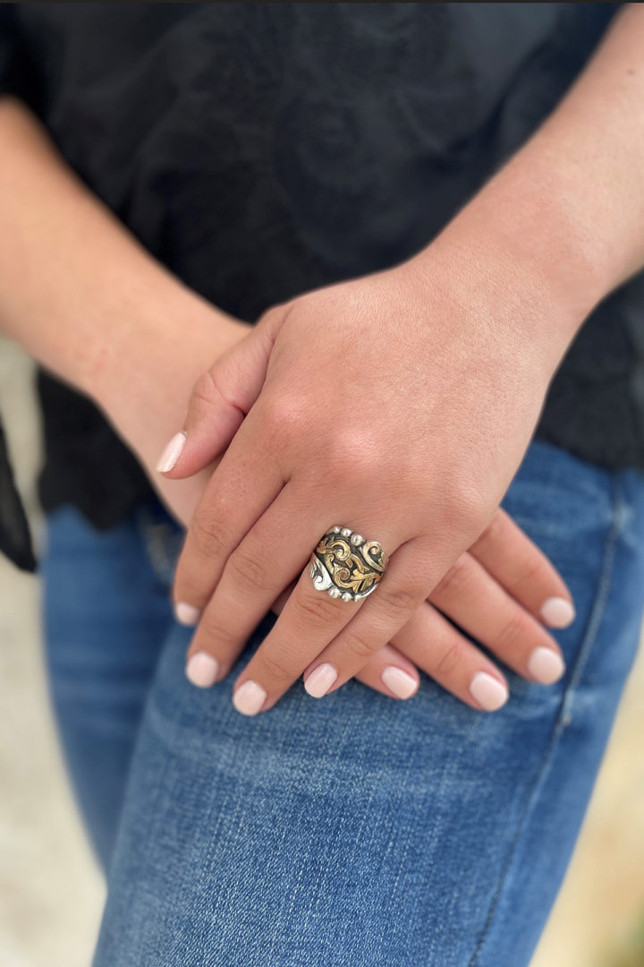 Victorian Scroll Ring with Yellow Gold Scroll with Oxidized Background