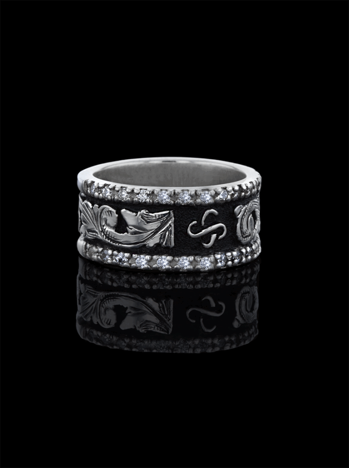 BSR052 Custom Banded Crystal band side view