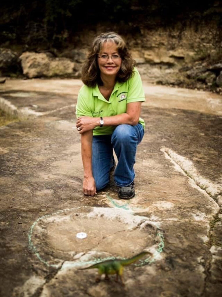 The Mayan Ranch - Dinosaur Tracks Discovered