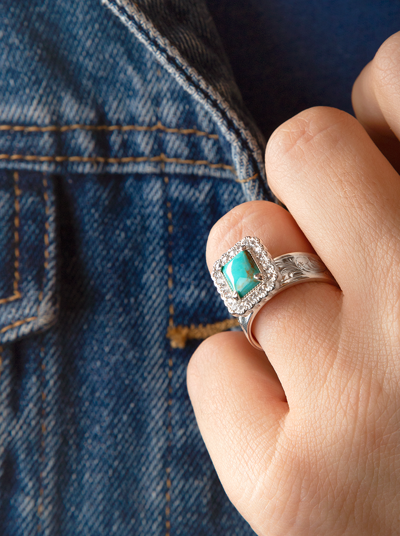 RRR029 Turquoise Halo Ring on Hand